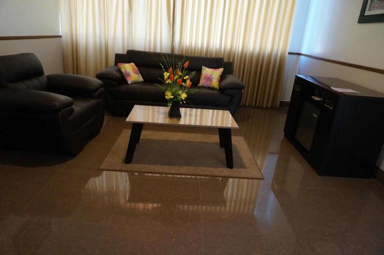 Hotel Costa Riviera Mala ภายนอก รูปภาพ
